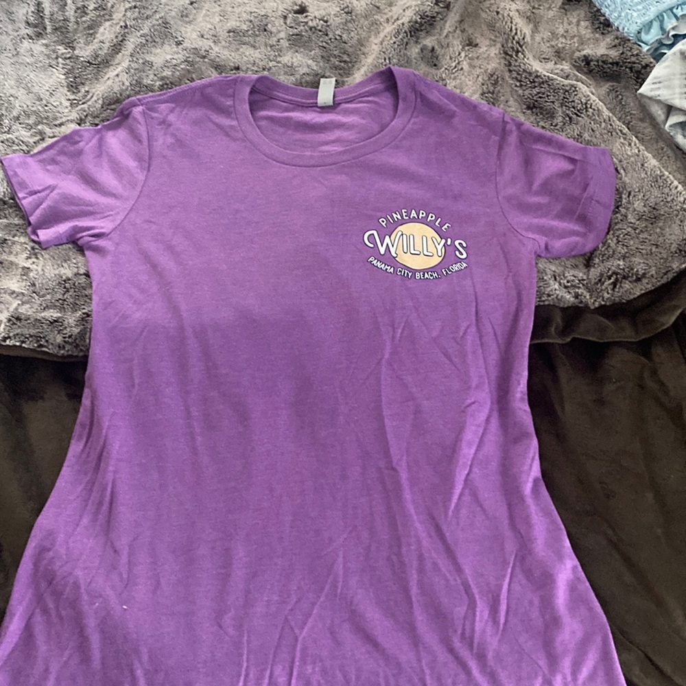 Pineapple Willy’s t-shirt